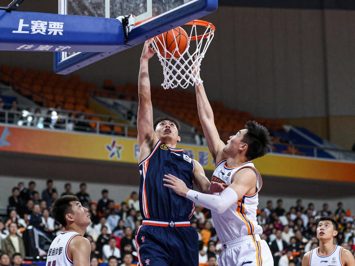 篮球挑篮技巧教学,与上篮有什么区别,手腕发力如何练习 篮球挑篮技巧教学,与上篮有什么区别,手腕发力如何练习